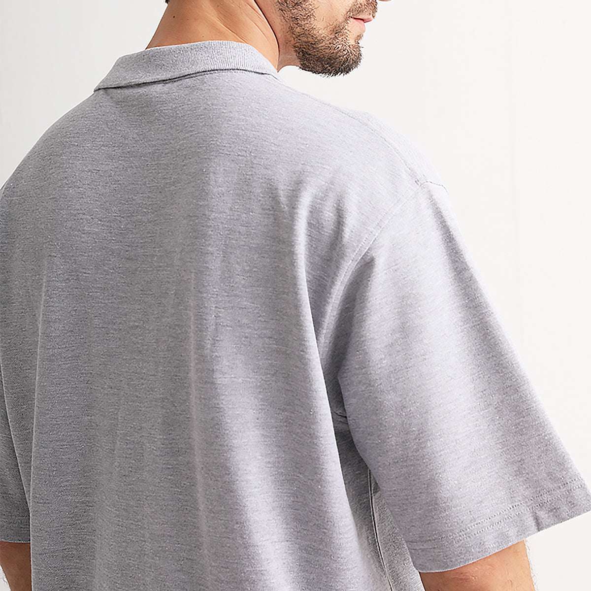 cotton blend polo shirt shoulder detail close-up – ISUSI