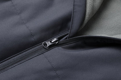 "essential puffer vest zipper detail close-up – ISUSI"