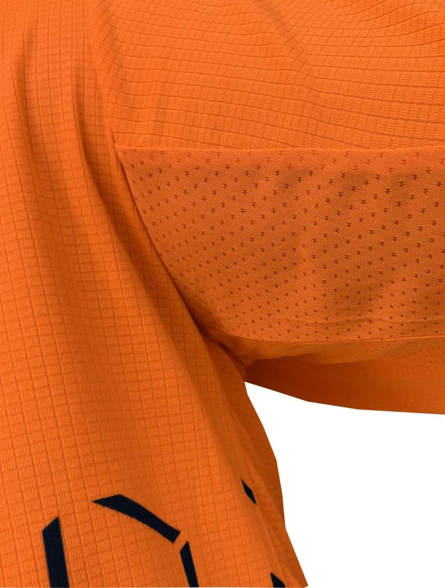 "hivis work polo shirt arm pit detail close-up – Big Bee Workwear"