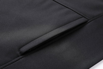 i.t. softshell vest pocket detail close-up – ISUSI